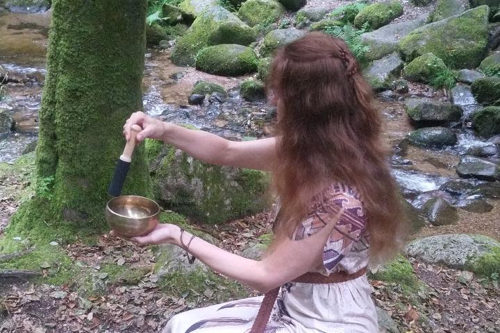 images/events/me-singing-bowls.jpg